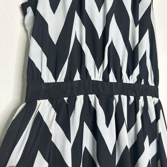 Neiman Marcus Chevron Cut Out Black and White Dress XS - Picture 5 of 14